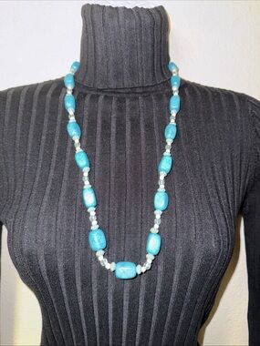 Boutique Turquoise Beaded Necklace With Bracelet